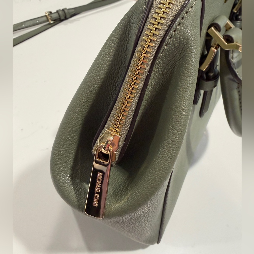 New! MK! - Picture 6 of 17